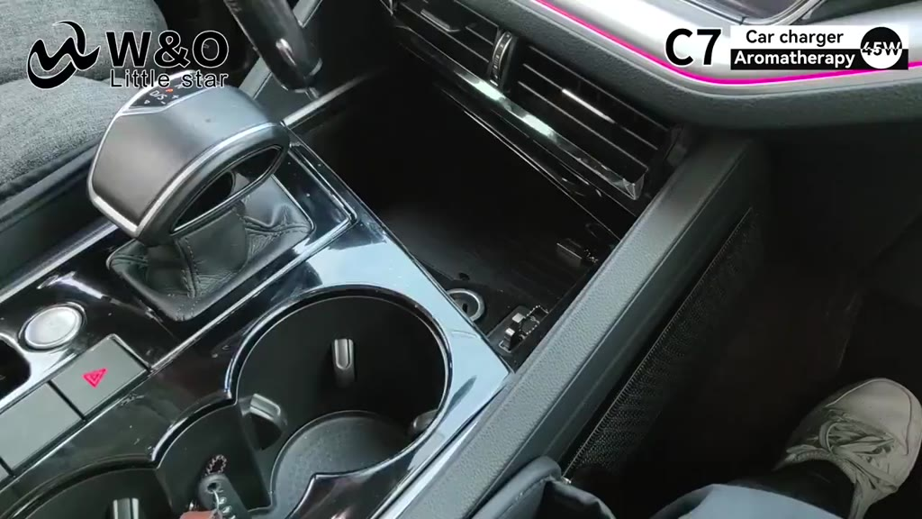 Carregador de carro retrátil com luz LED, Difusor 5 em 1   Avicii Express® de 120 W para iPhone e Android